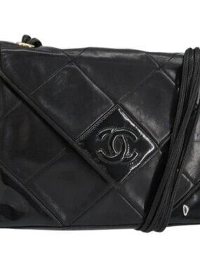 CHANEL Matelasse Shoulder Bag Lamb Skin Black Gold CC Auth BA8034